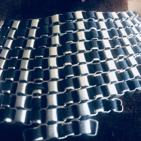 RBG Vegan leather mesh bib statement - Picture 2 of 3